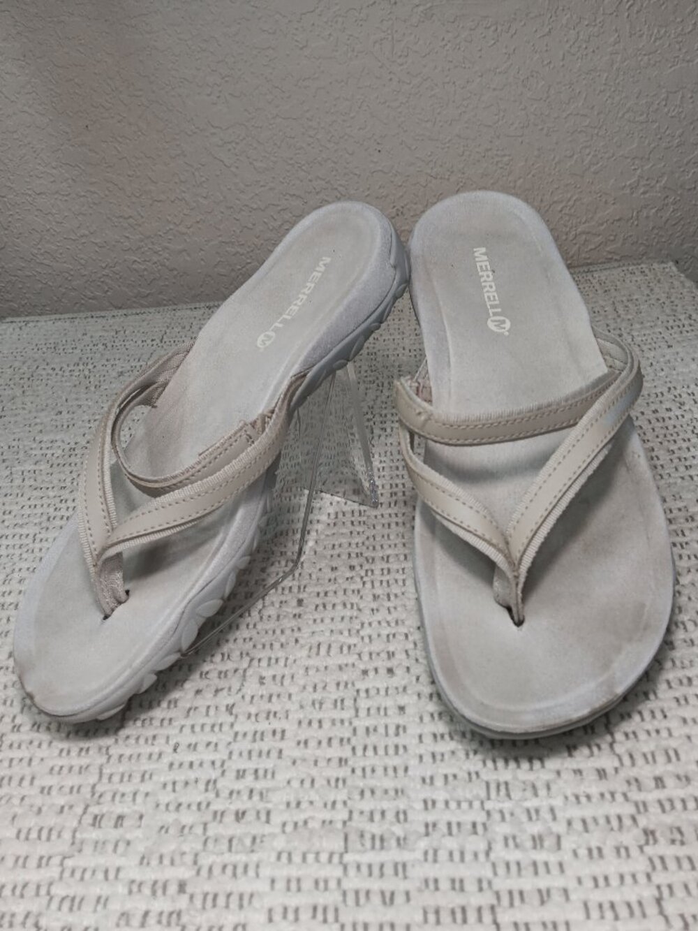 Merrell Women's 'Terran Ari Post' silver gray strappy flip flop sandals sz 8